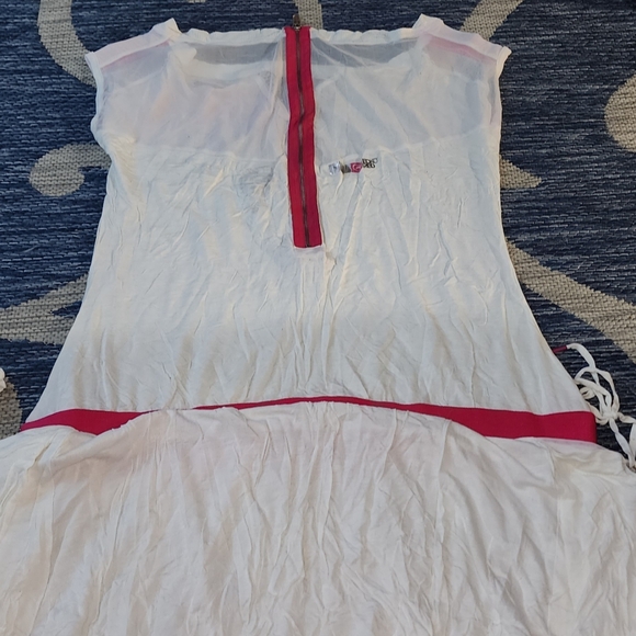 Beach dress - Picture 2 of 8